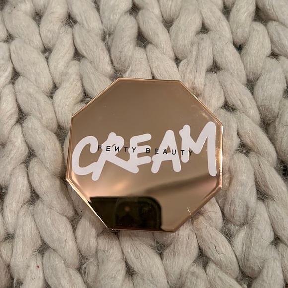 Fenty Cheeks Out Cream Bronzer - Butta Biscuit - Picture 1 of 3
